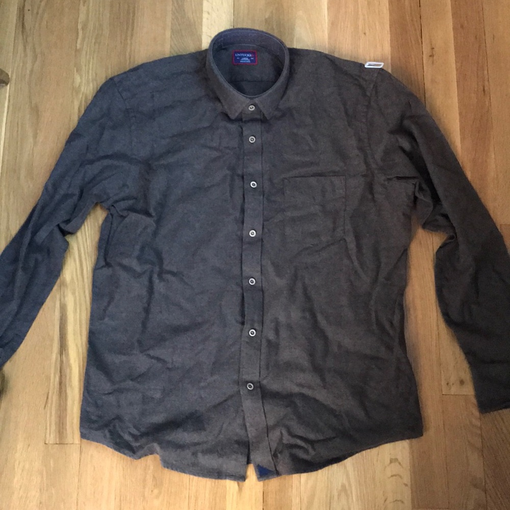 NWOT UNTUCKit casual button down shirt